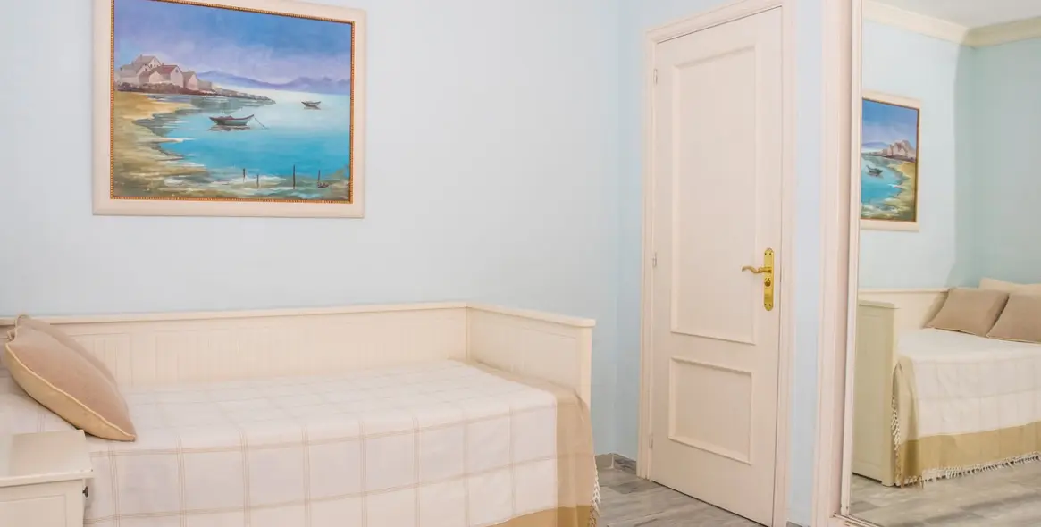 Долгосрочная аренда двухуровневого пентхауса в Guadalmina Baja 24