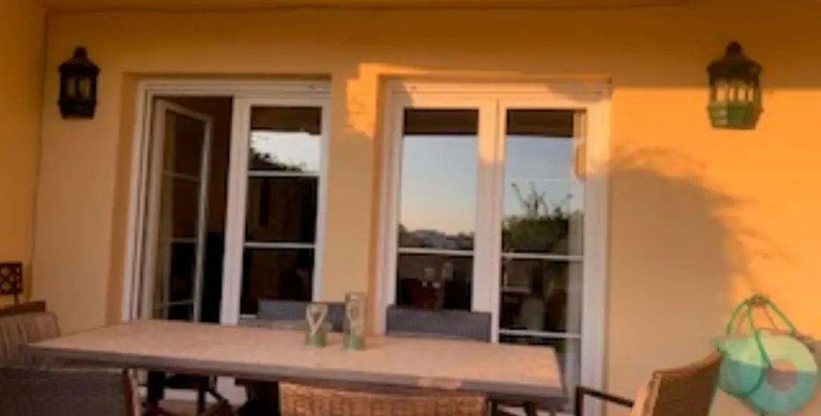 Долгосрочная аренда апартаментов на первом этаже в Marbella (район Marbella) 6