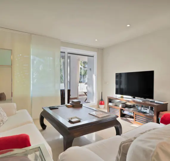 Ground floor apartment R4953517