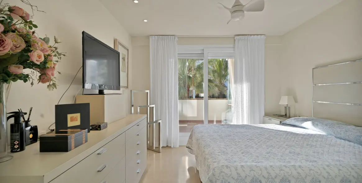 Долгосрочная аренда апартаментов на первом этаже в Marbella (район Marbella) 5