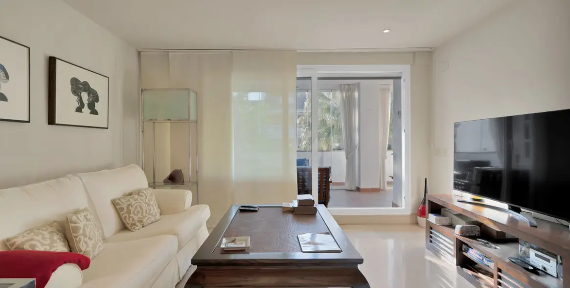 Долгосрочная аренда апартаментов на первом этаже в Marbella (район Marbella) 8