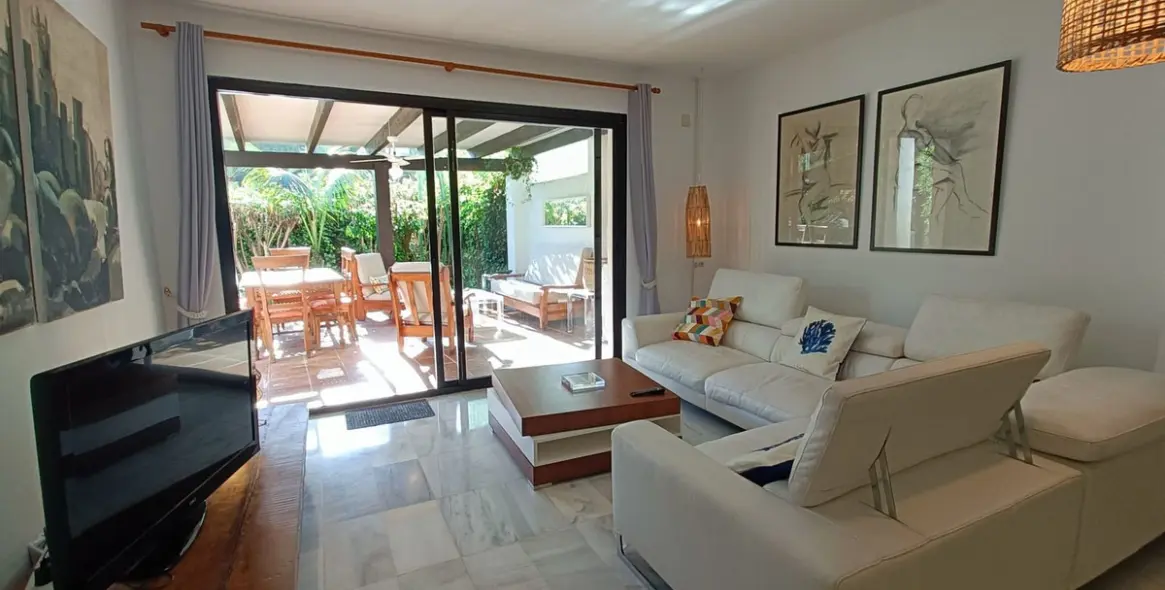 Долгосрочная аренда апартаментов на первом этаже в Puerto Banús 3