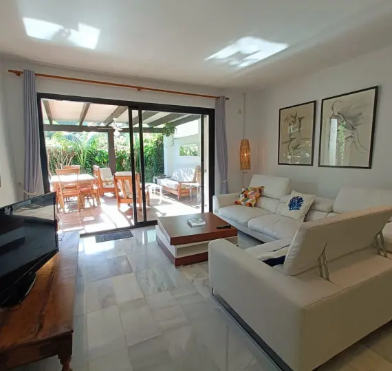 Long-term rent of ground floor apartment in Puerto Banús