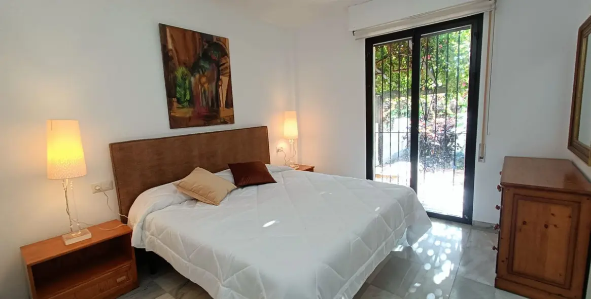 Долгосрочная аренда апартаментов на первом этаже в Puerto Banús 6