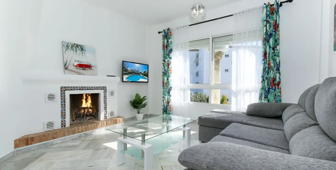 Долгосрочная аренда двухуровневого пентхауса в Calahonda 1