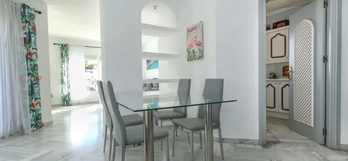 Долгосрочная аренда двухуровневого пентхауса в Calahonda 2