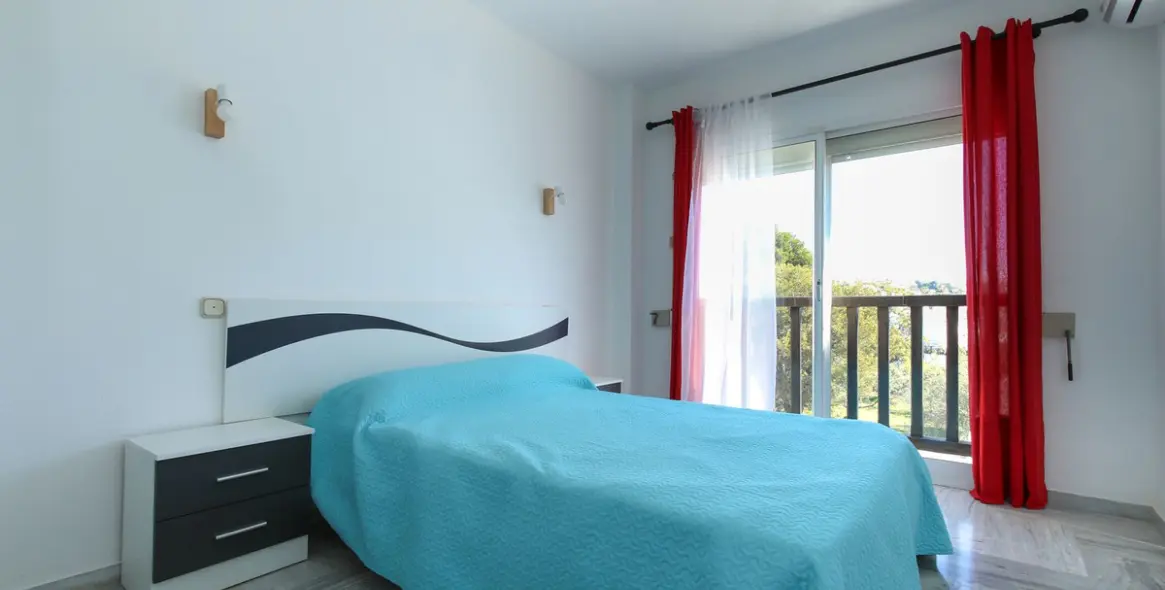 Долгосрочная аренда двухуровневого пентхауса в Calahonda 5