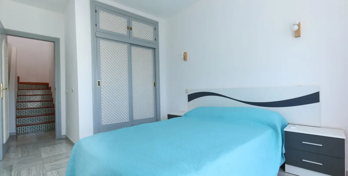 Долгосрочная аренда двухуровневого пентхауса в Calahonda 7