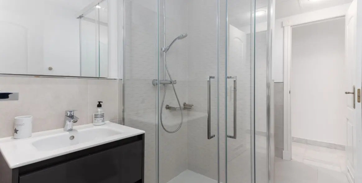 Alquiler a largo plazo de apartamento en planta baja en San Pedro de Alcántara 19