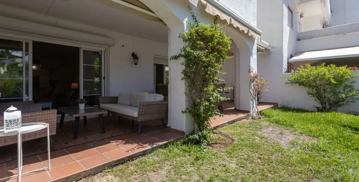 Long-term rent of ground floor apartment in San Pedro de Alcántara 23