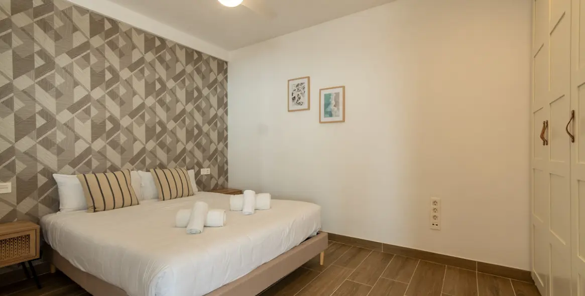 Long-term rent of middle floor apartment in Elviria 9