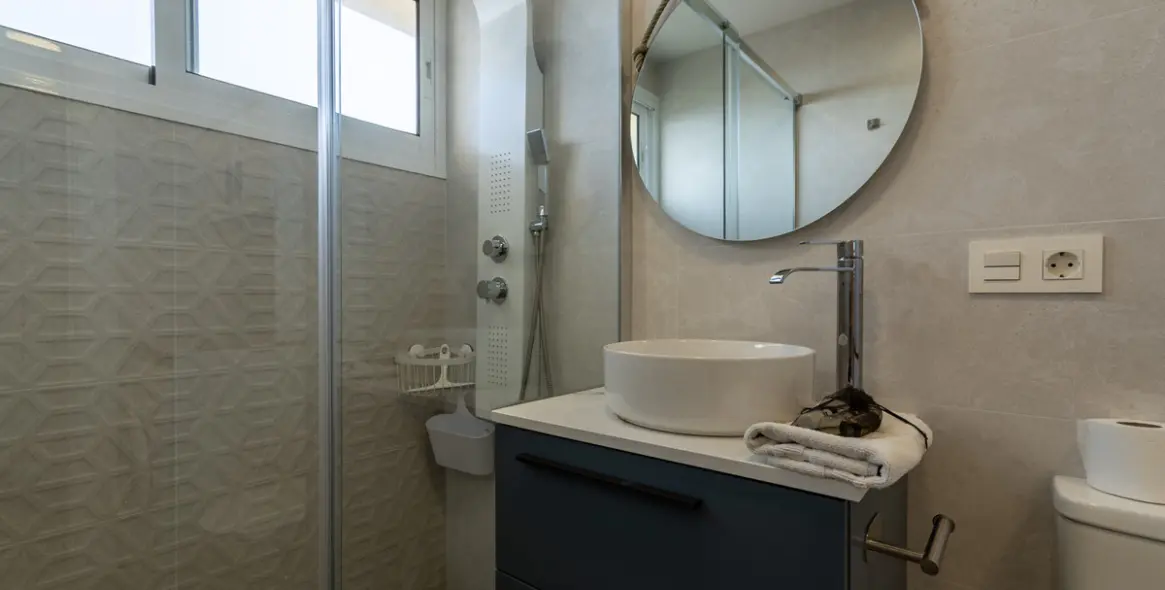 Long-term rent of middle floor apartment in Elviria 12