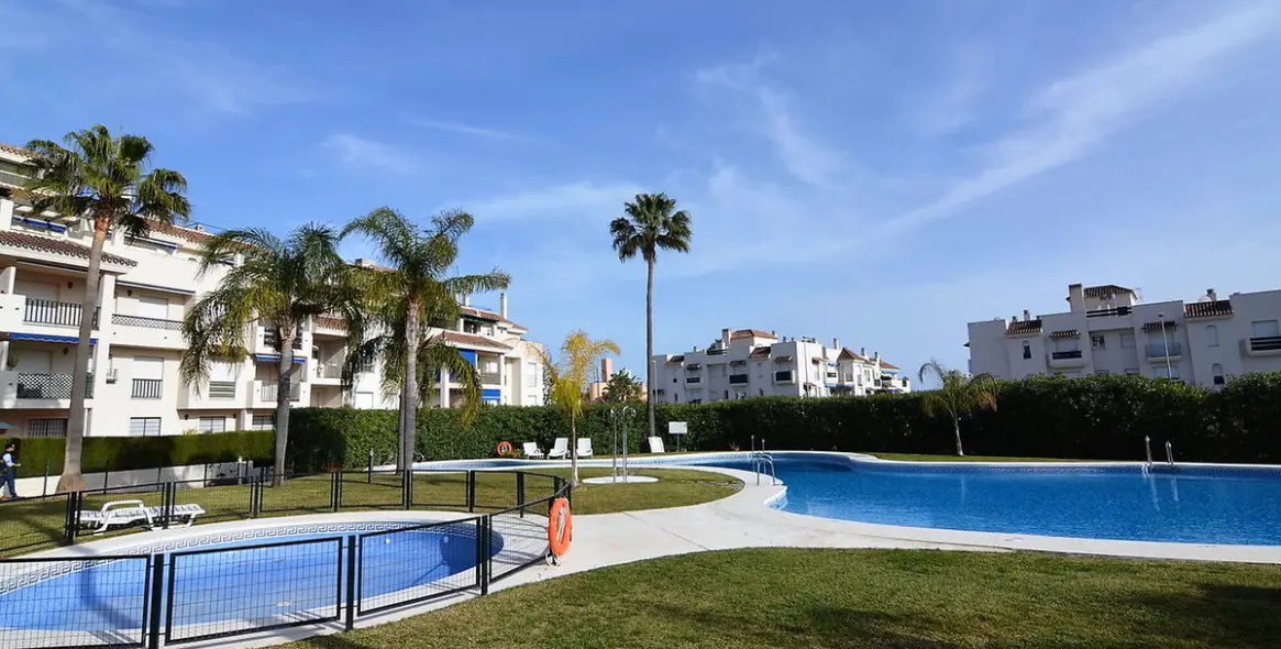 Долгосрочная аренда апартаментов на первом этаже в Marbella (район Marbella) 2