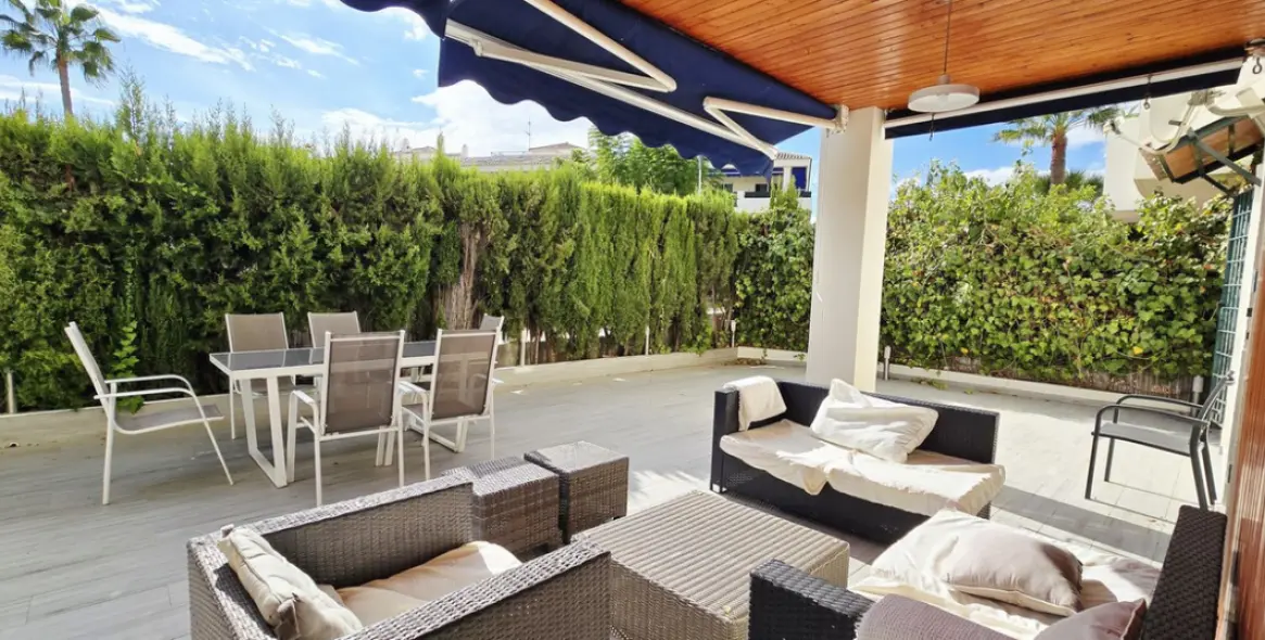 Долгосрочная аренда апартаментов на первом этаже в Marbella (район Marbella) 3