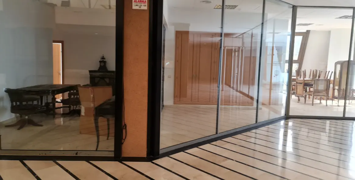 Long-term rent of office in Puerto Banús 3