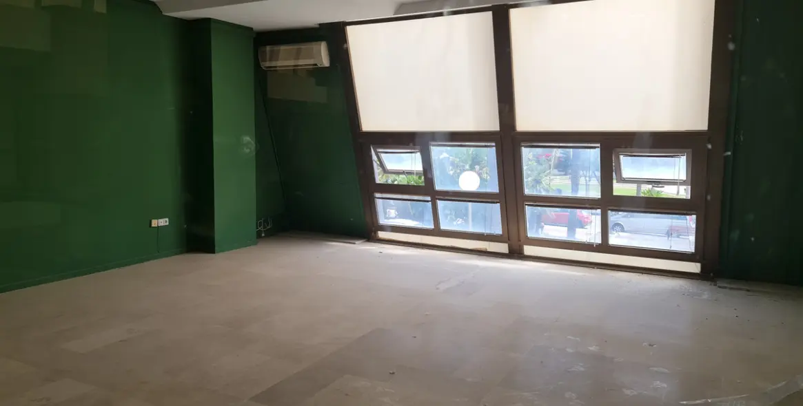 Long-term rent of office in Puerto Banús 5