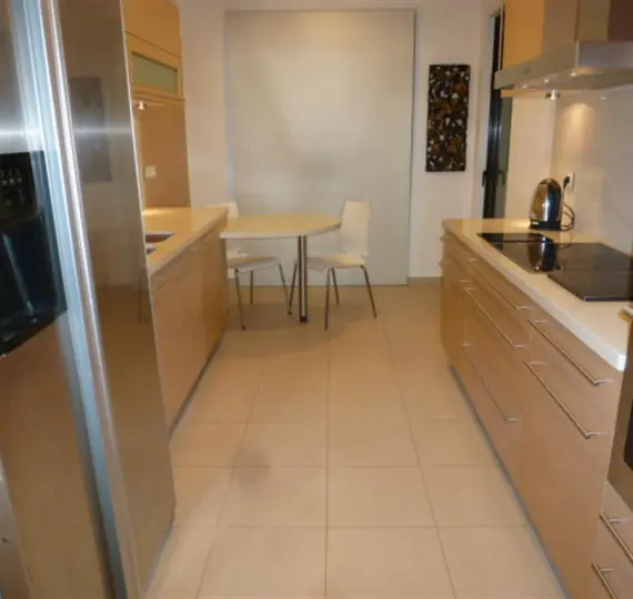 Долгосрочная аренда апартаментов на среднем этаже в La Quinta