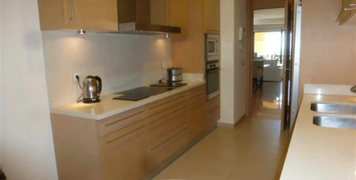 Долгосрочная аренда апартаментов на среднем этаже в La Quinta 14