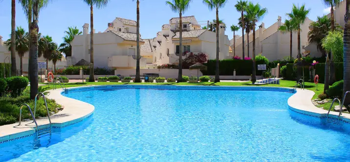 Долгосрочная аренда таунхауса в Las Chapas 2