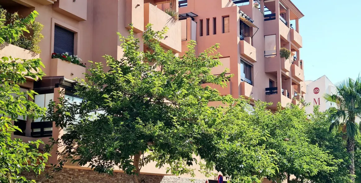 Долгосрочная аренда апартаментов на среднем этаже в Benalmadena 1