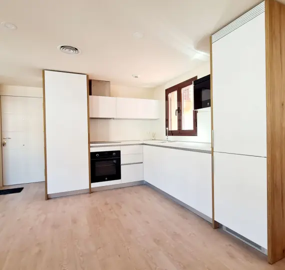 Долгосрочная аренда апартаментов на среднем этаже в Benalmadena