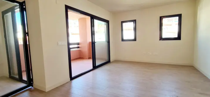 Долгосрочная аренда апартаментов на среднем этаже в Benalmadena 4