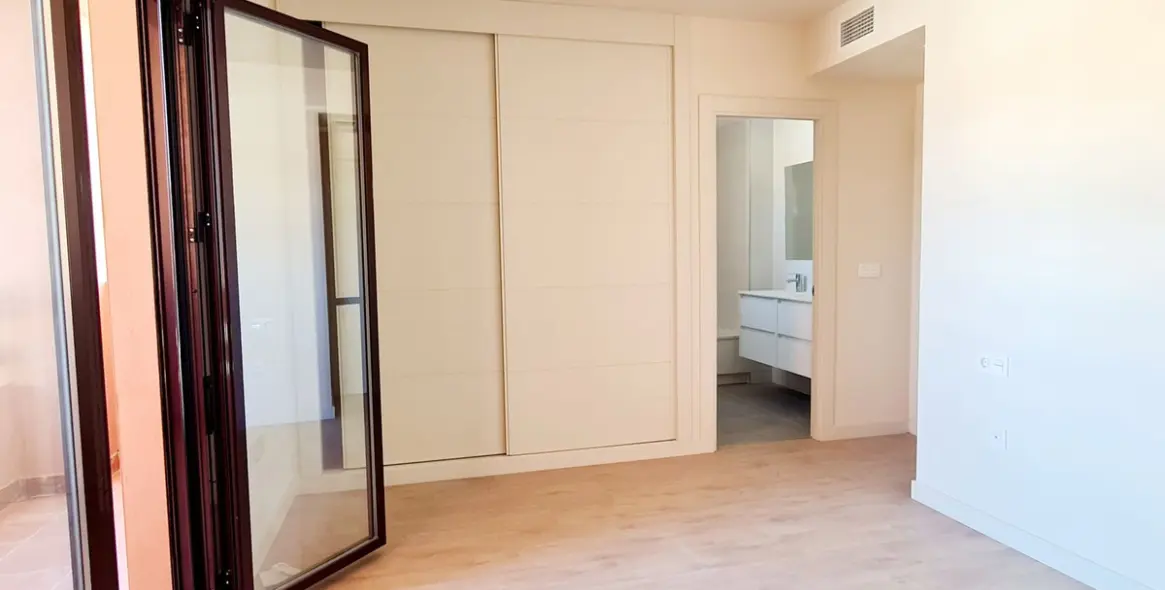 Долгосрочная аренда апартаментов на среднем этаже в Benalmadena 12