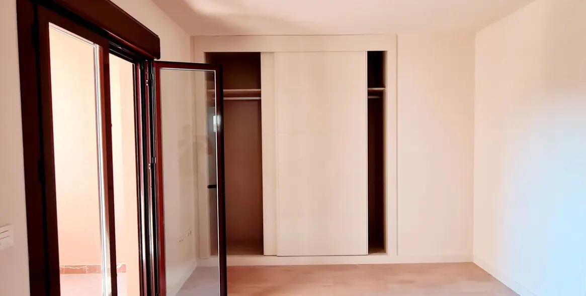 Долгосрочная аренда апартаментов на среднем этаже в Benalmadena 15