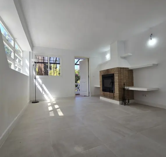 Долгосрочная аренда дома на две семьи в Elviria