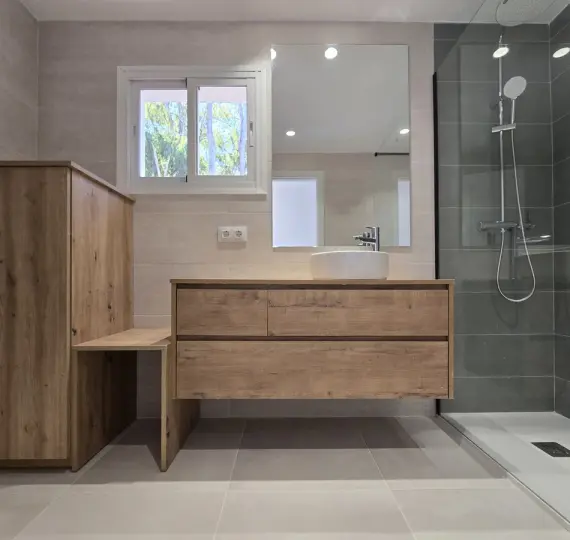 Долгосрочная аренда дома на две семьи в Elviria