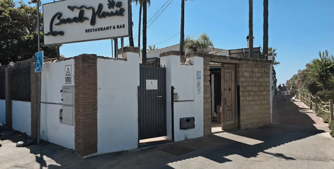 Долгосрочная аренда дома на две семьи в Elviria 7