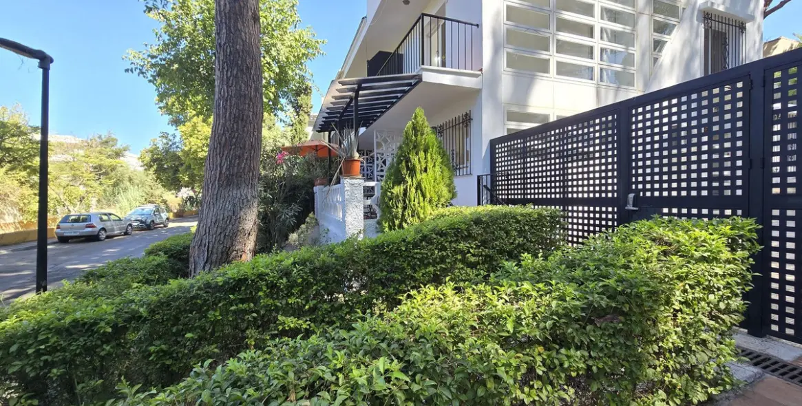 Долгосрочная аренда дома на две семьи в Elviria 8