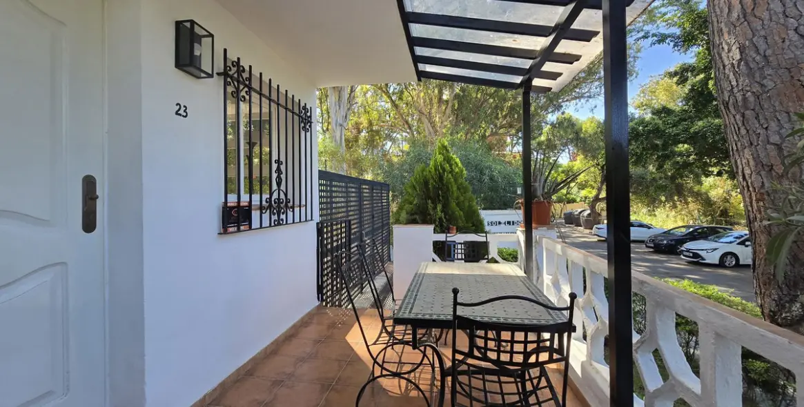 Долгосрочная аренда дома на две семьи в Elviria 10