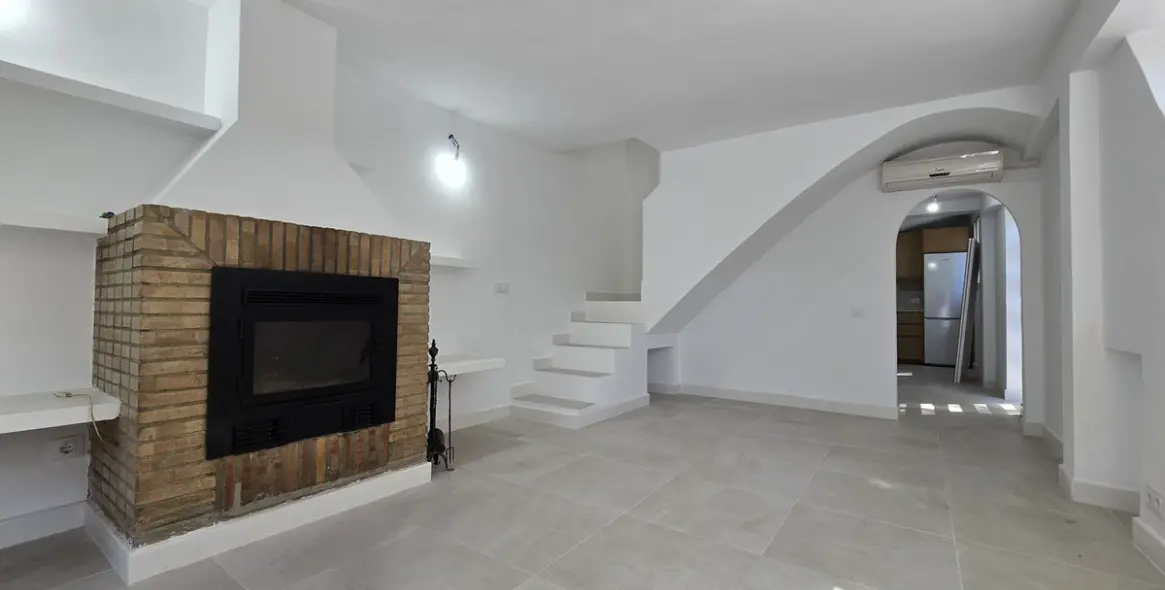 Долгосрочная аренда дома на две семьи в Elviria 14