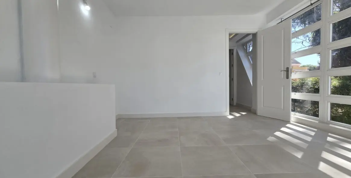 Alquiler a largo plazo de casa pareada en Elviria 23