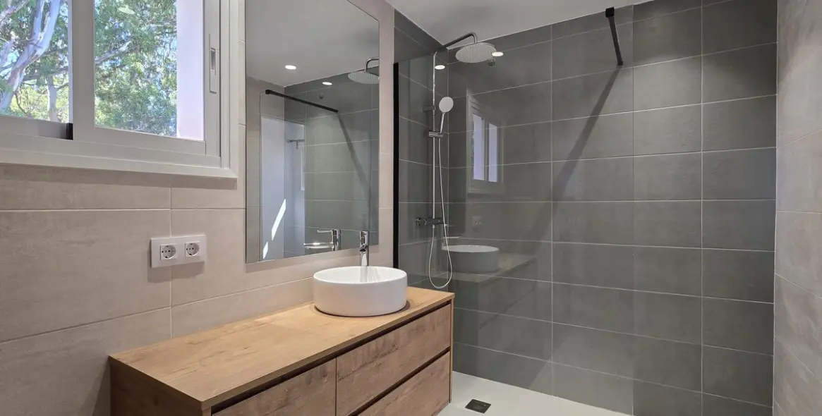 Alquiler a largo plazo de casa pareada en Elviria 30