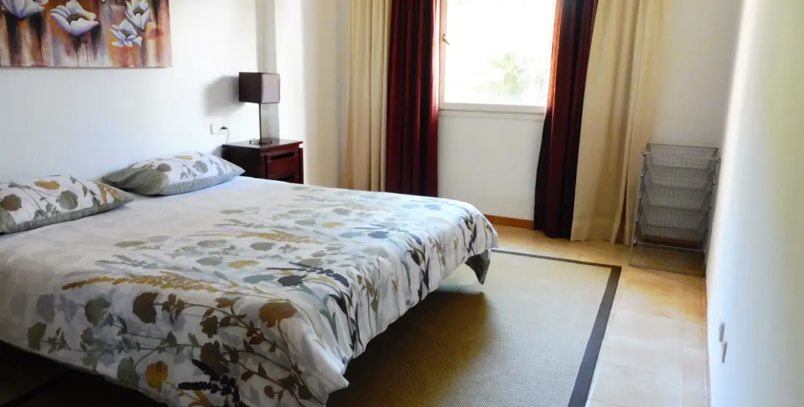 Долгосрочная аренда апартаментов на первом этаже в Marbella (район Marbella) 5