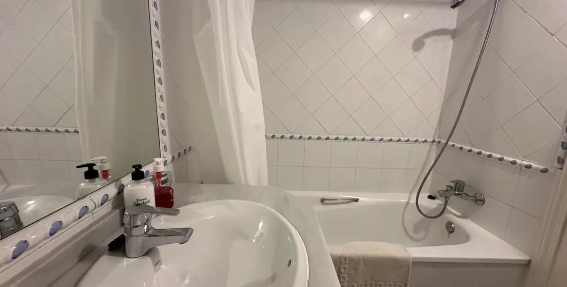 Long-term rent of middle floor apartment in Guadalmina Baja 17