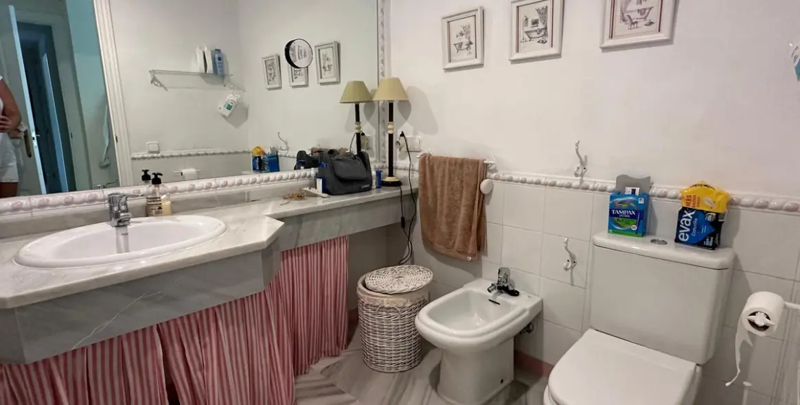 Long-term rent of middle floor apartment in Guadalmina Baja 18