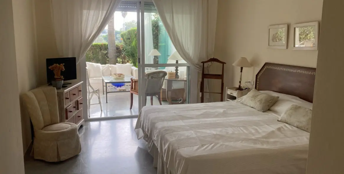 Long-term rent of middle floor apartment in Guadalmina Baja 20