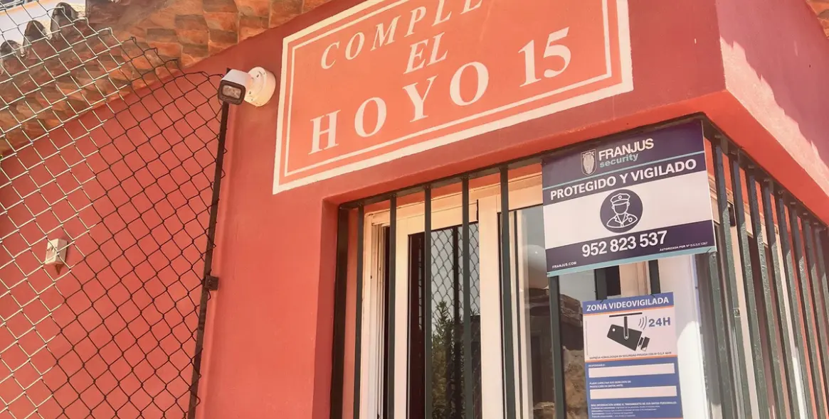 Долгосрочная аренда апартаментов на среднем этаже в Guadalmina Baja 35