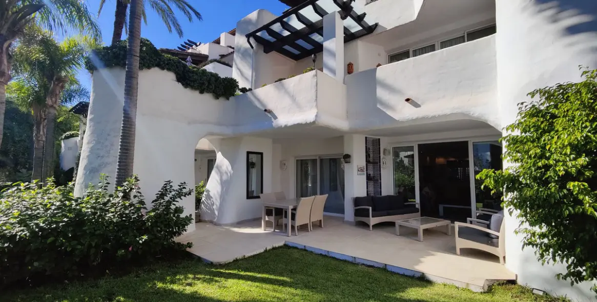 Долгосрочная аренда апартаментов на первом этаже в Puerto Banús 1