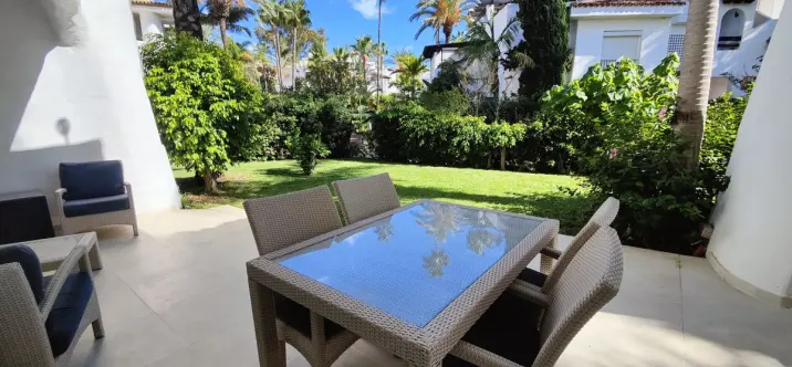 Long-term rent of ground floor apartment in Puerto Banús 2