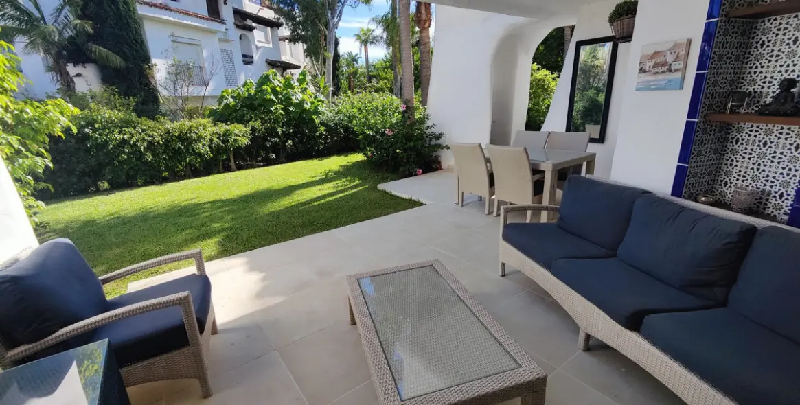 Долгосрочная аренда апартаментов на первом этаже в Puerto Banús 4