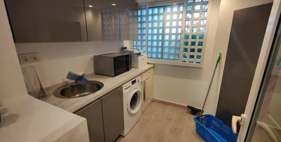 Долгосрочная аренда апартаментов на первом этаже в Puerto Banús 11