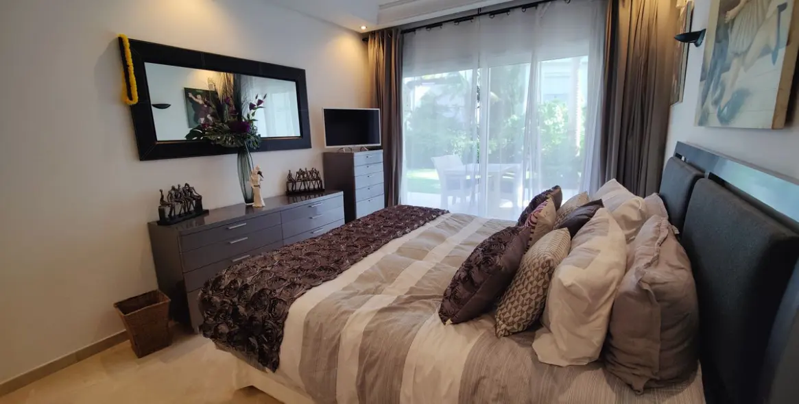 Долгосрочная аренда апартаментов на первом этаже в Puerto Banús 13