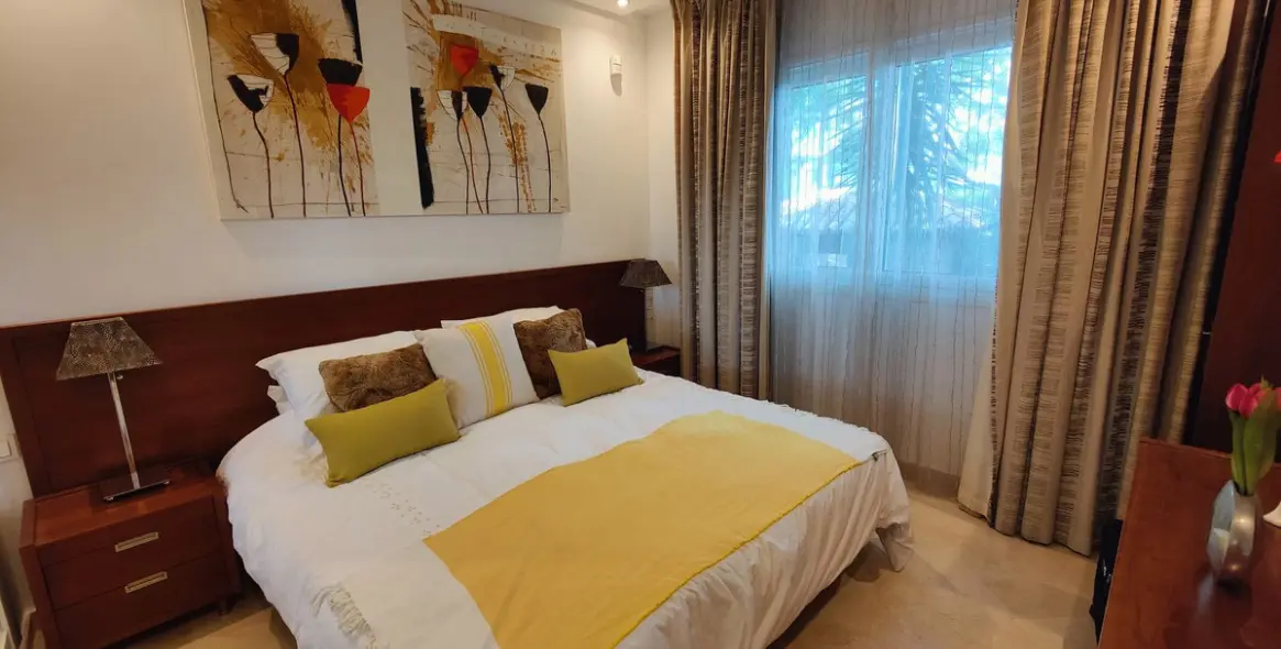 Долгосрочная аренда апартаментов на первом этаже в Puerto Banús 16