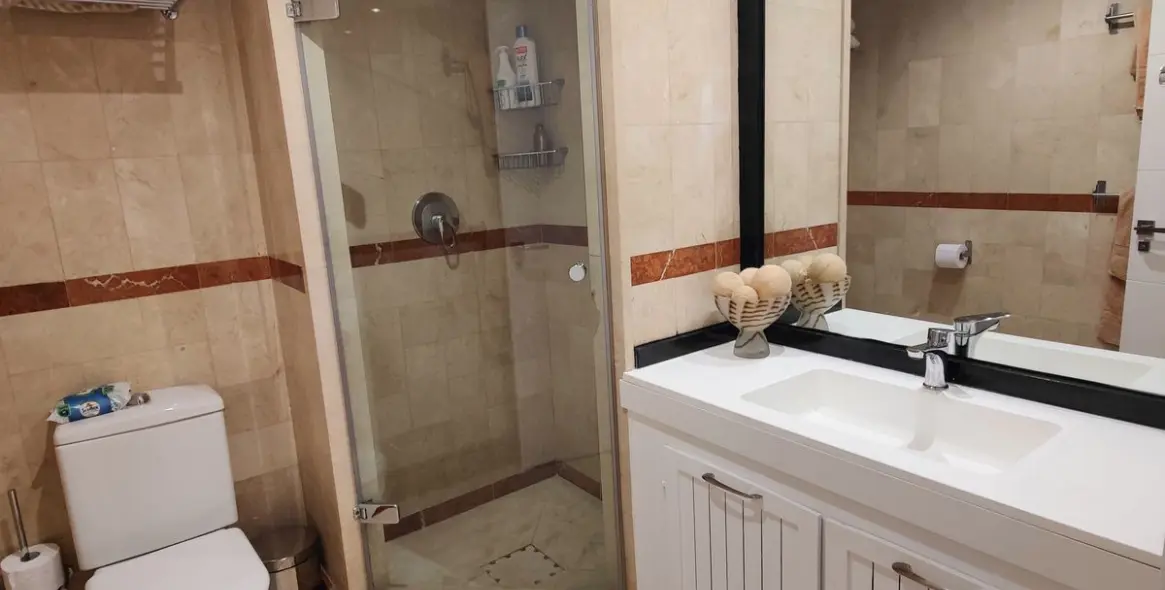 Долгосрочная аренда апартаментов на первом этаже в Puerto Banús 17