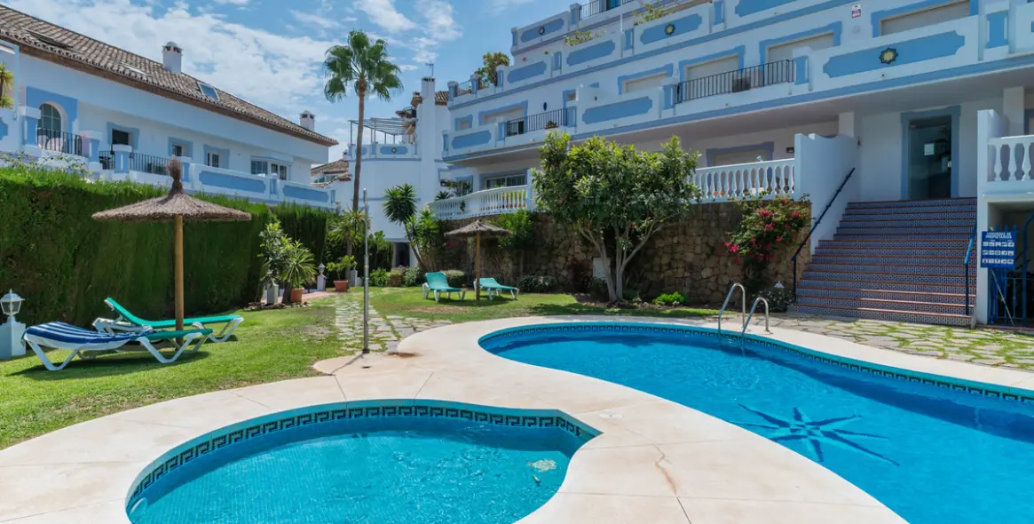 Short-term rent of middle floor apartment in Nueva Andalucía 2