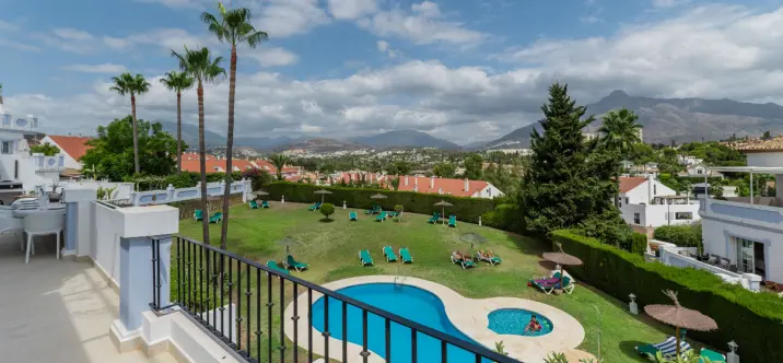 Short-term rent of middle floor apartment in Nueva Andalucía 2